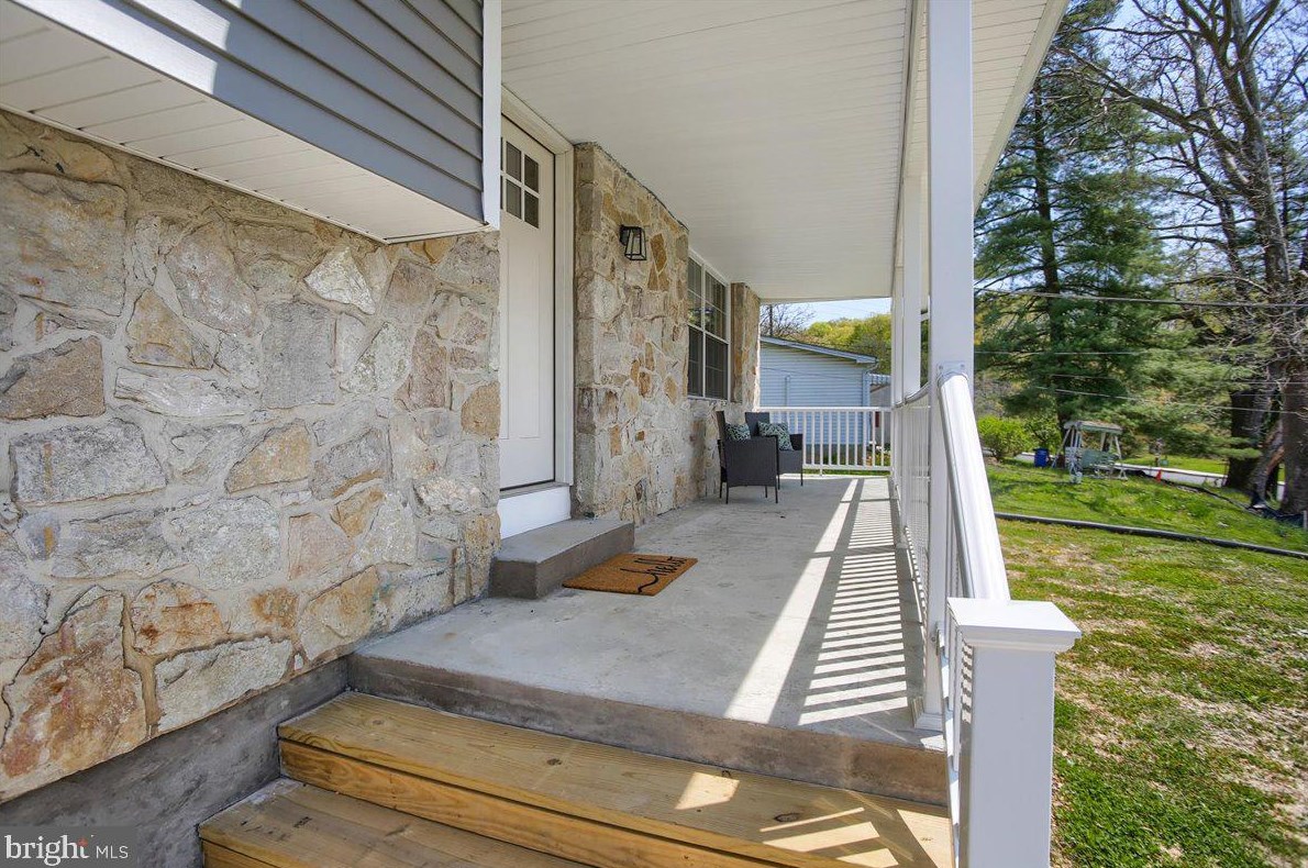 150 Modena Rd, Coatesville PA  19320-4040 exterior