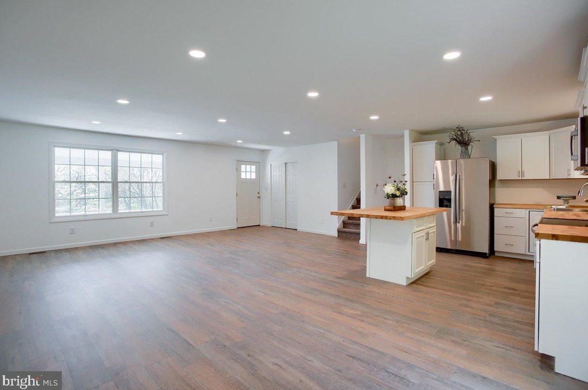 150 Modena Rd, Coatesville PA  19320-4040 exterior