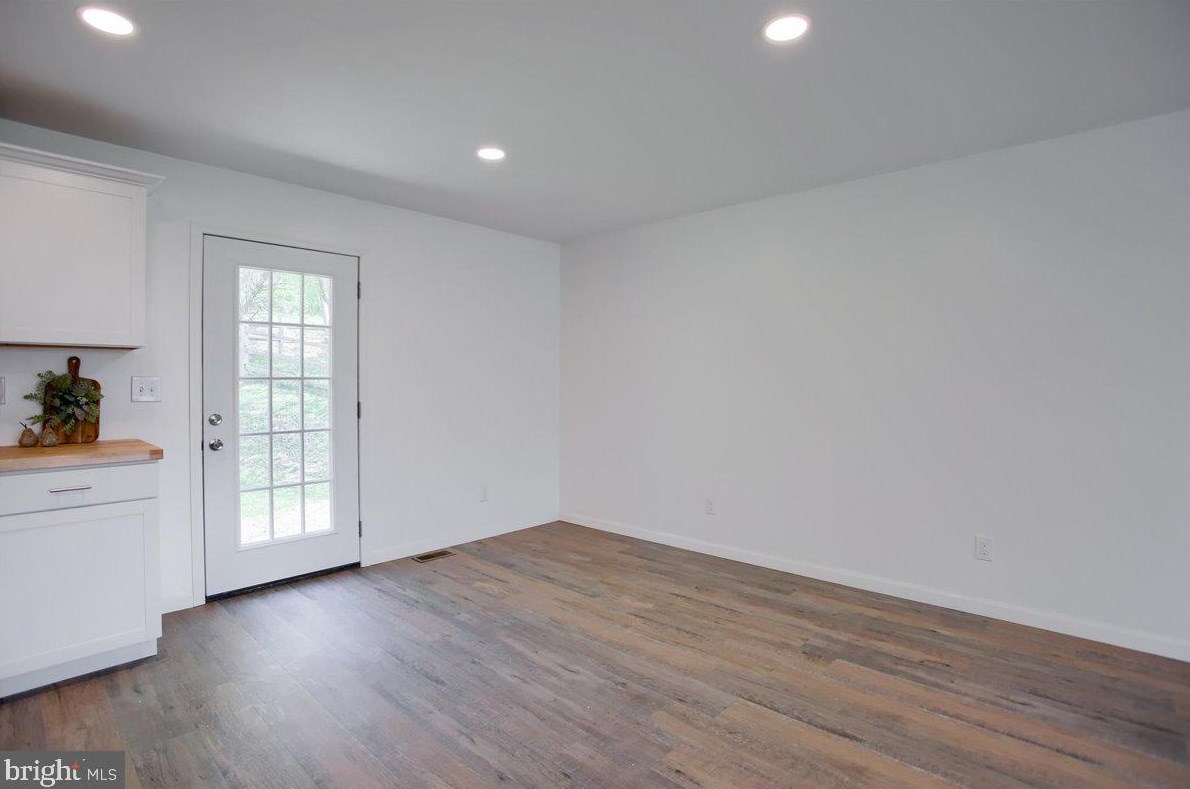 150 Modena Rd, Coatesville PA  19320-4040 exterior