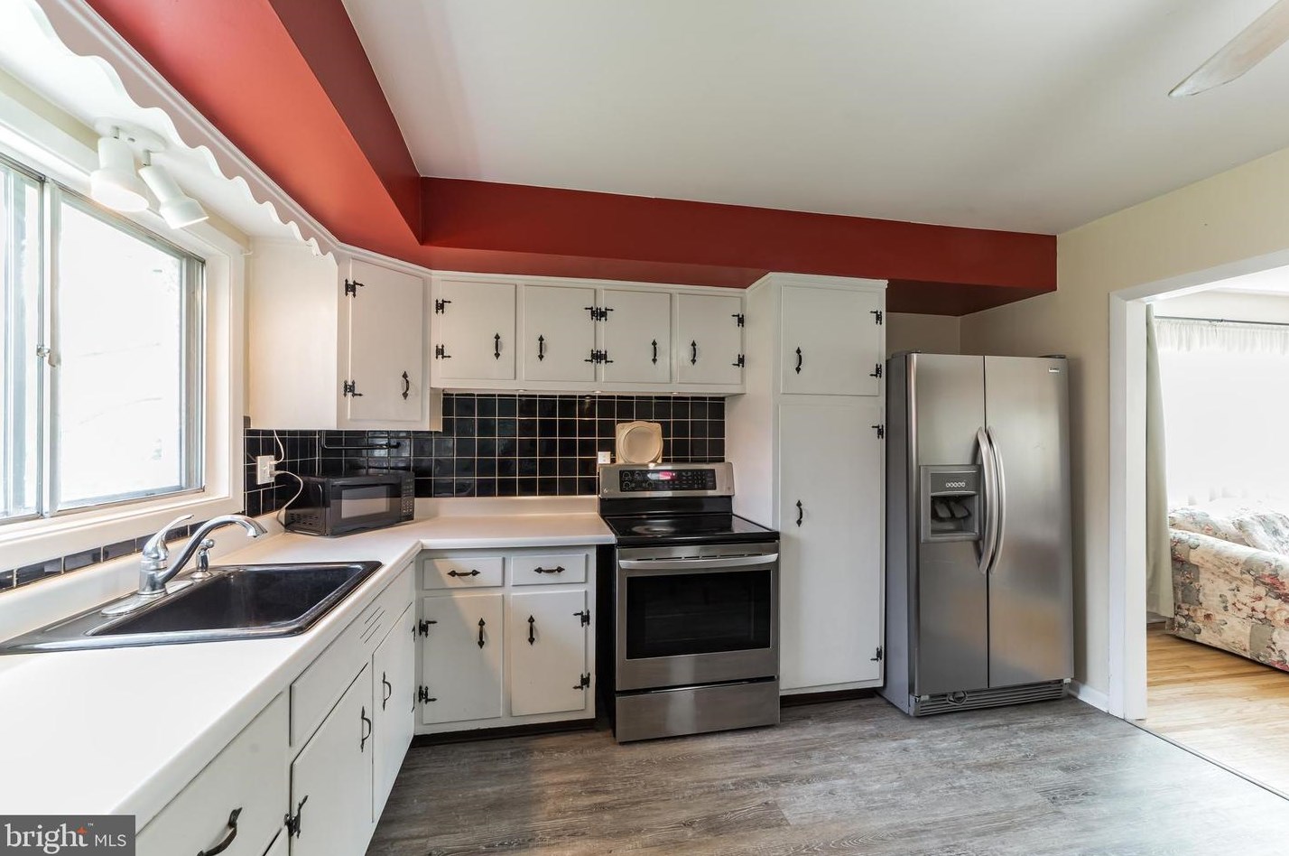 516 Southern Dr, West Chester, PA 19380-1073