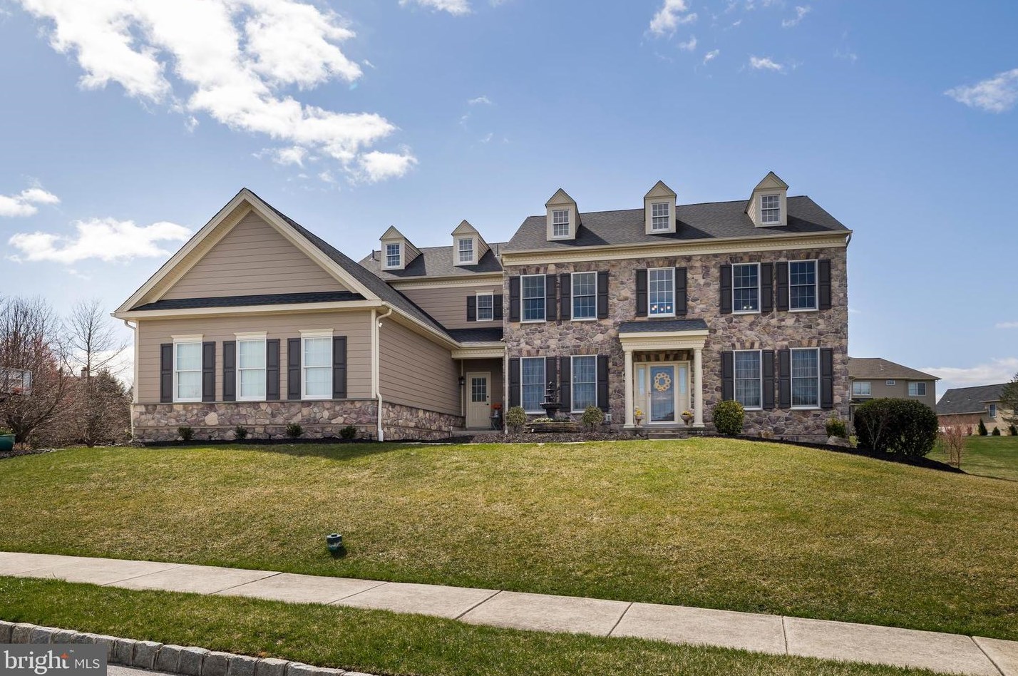 707 Buffington Cir, Chester Springs, PA 19425-3684