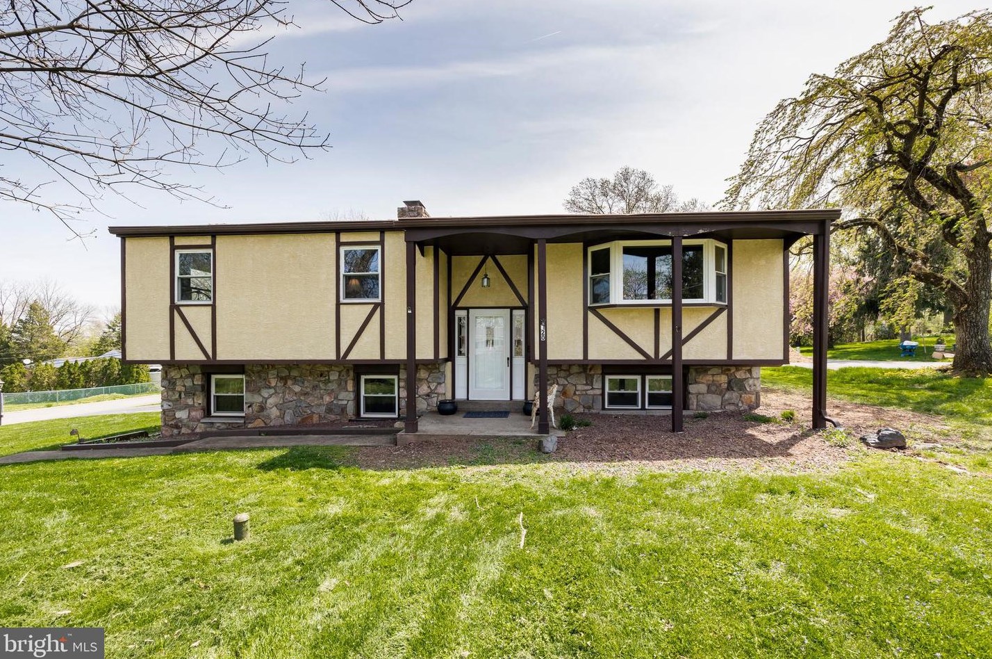 720 Pikeland Ave, Spring City PA  19475-2514 exterior