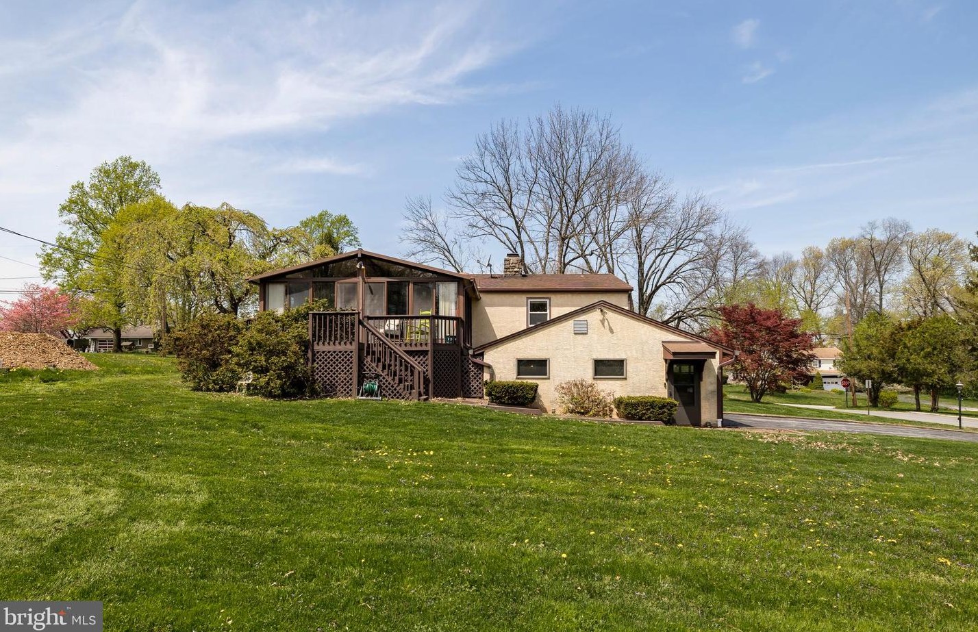720 Pikeland Ave, Spring City PA  19475-2514 exterior