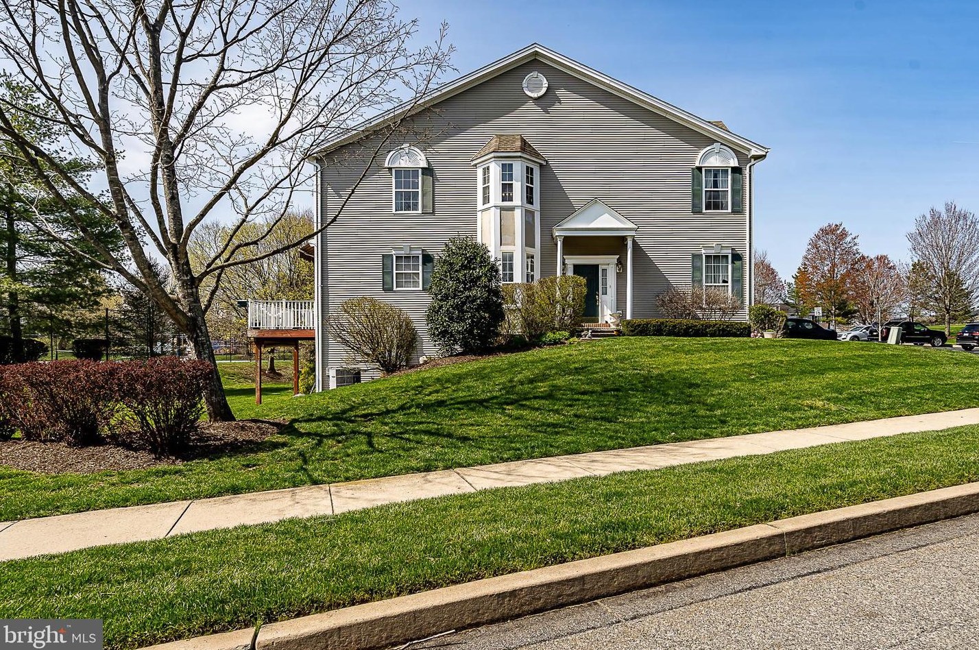 101 Lydia Ln, West Chester, PA 19382-8482