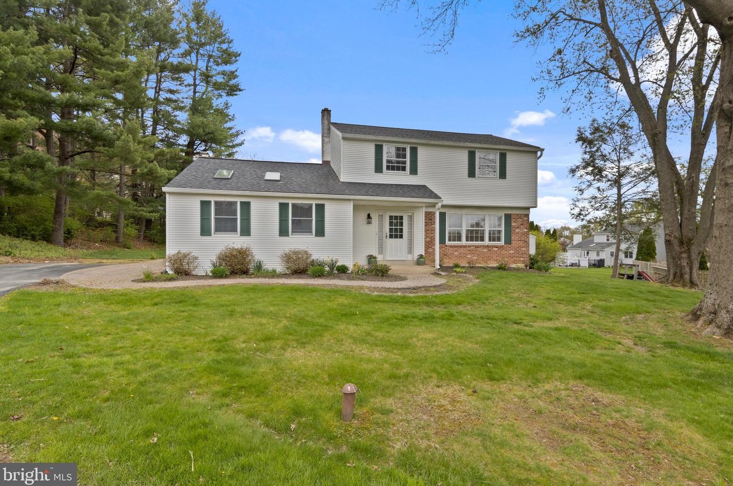 303 Oak Ln, Exton, PA 19341-2129