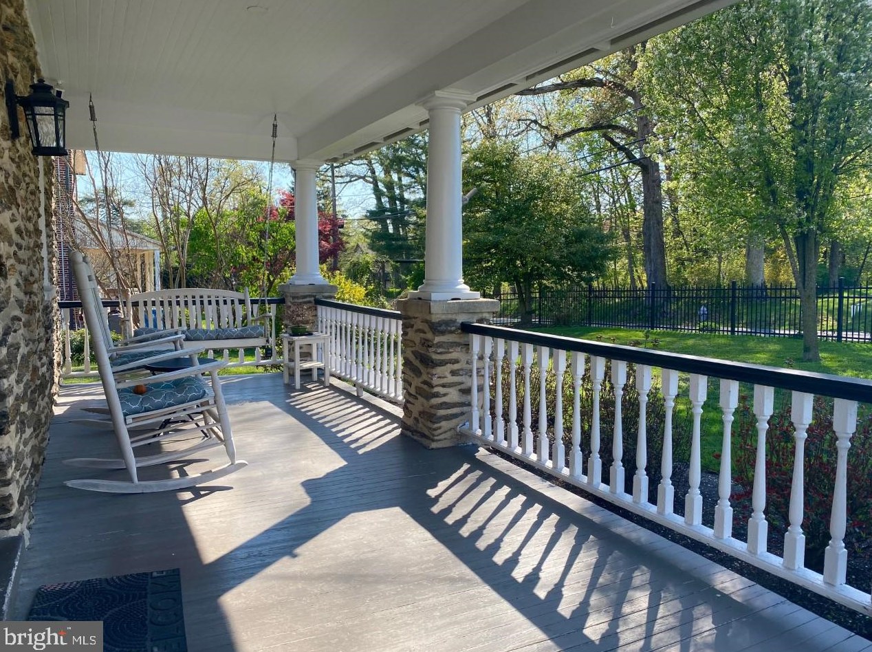 29 Leopard Rd, Berwyn, PA 19312