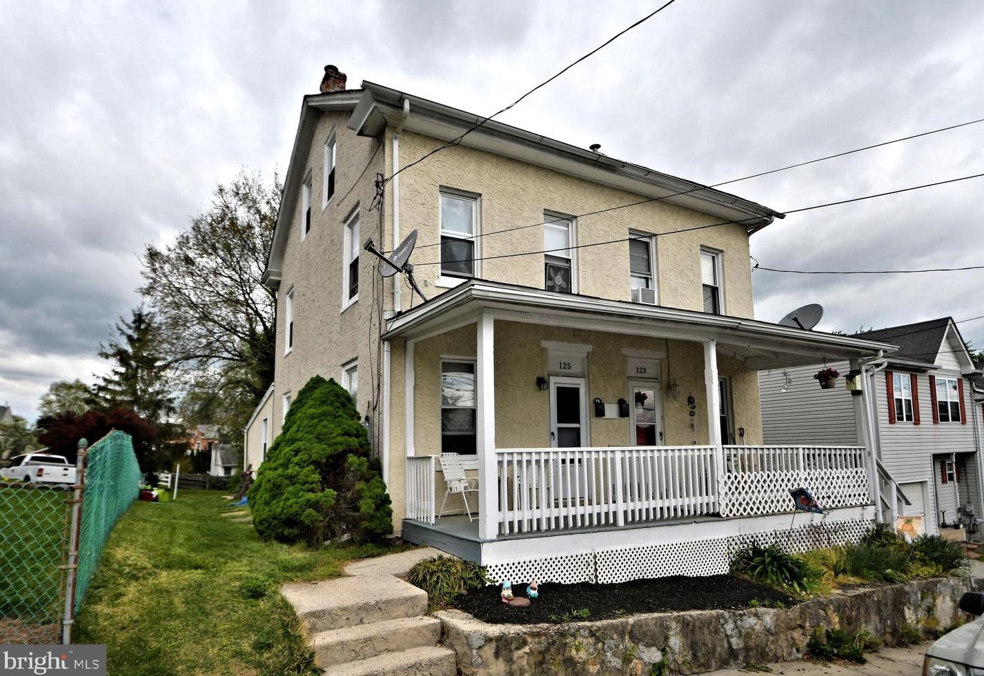 125 Pikeland Ave, Spring City, PA 19475-2026