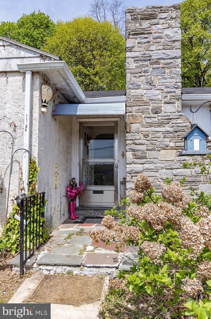 515 Cedar St, Romansville, PA 19320-3127