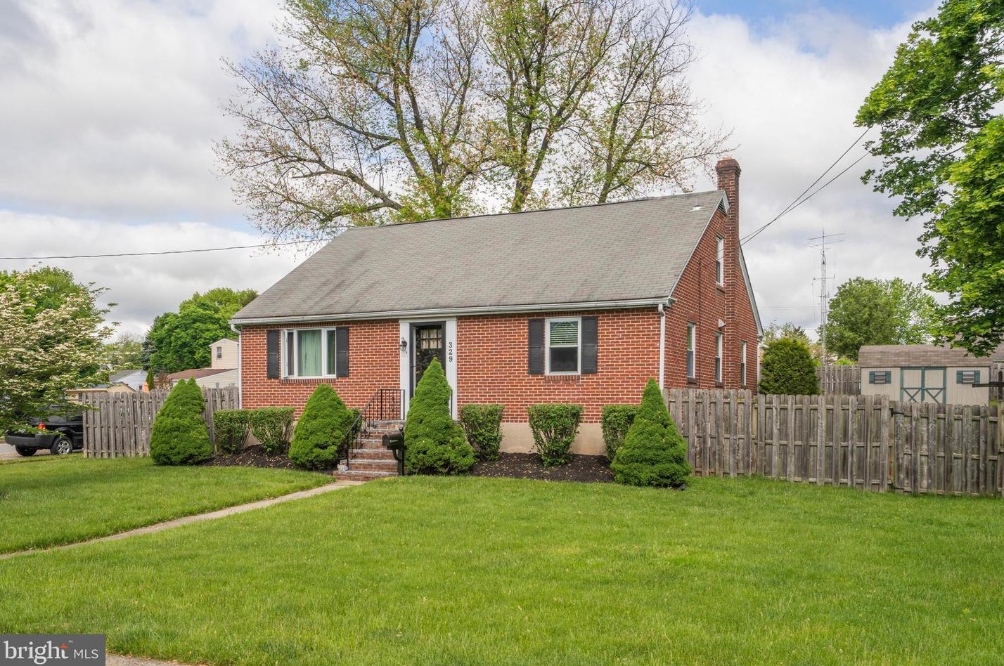 329 Pikeland Ave, Spring City, PA 19475-2108