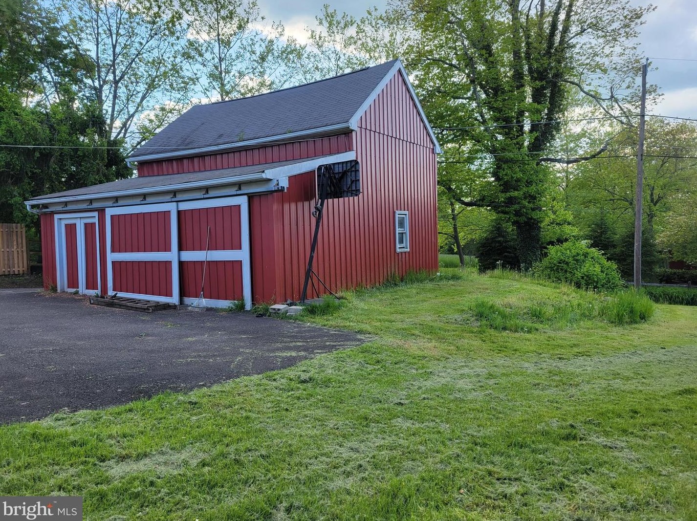 494 Baptist Church Rd, Spring City, PA 19475-9638