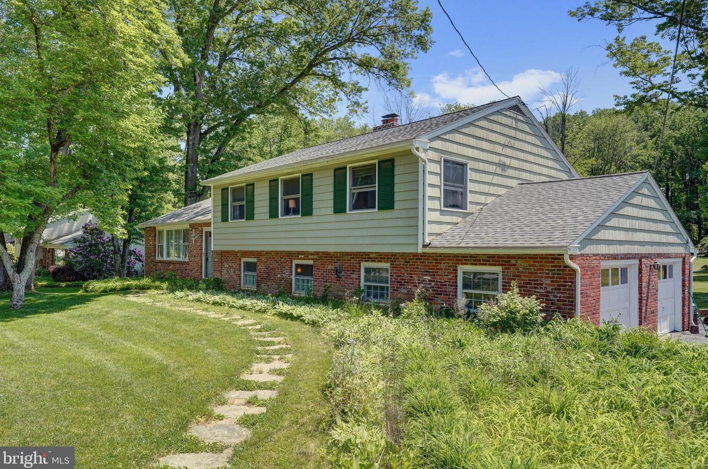 1622 Christine Ln, West Chester, PA 19380-6609