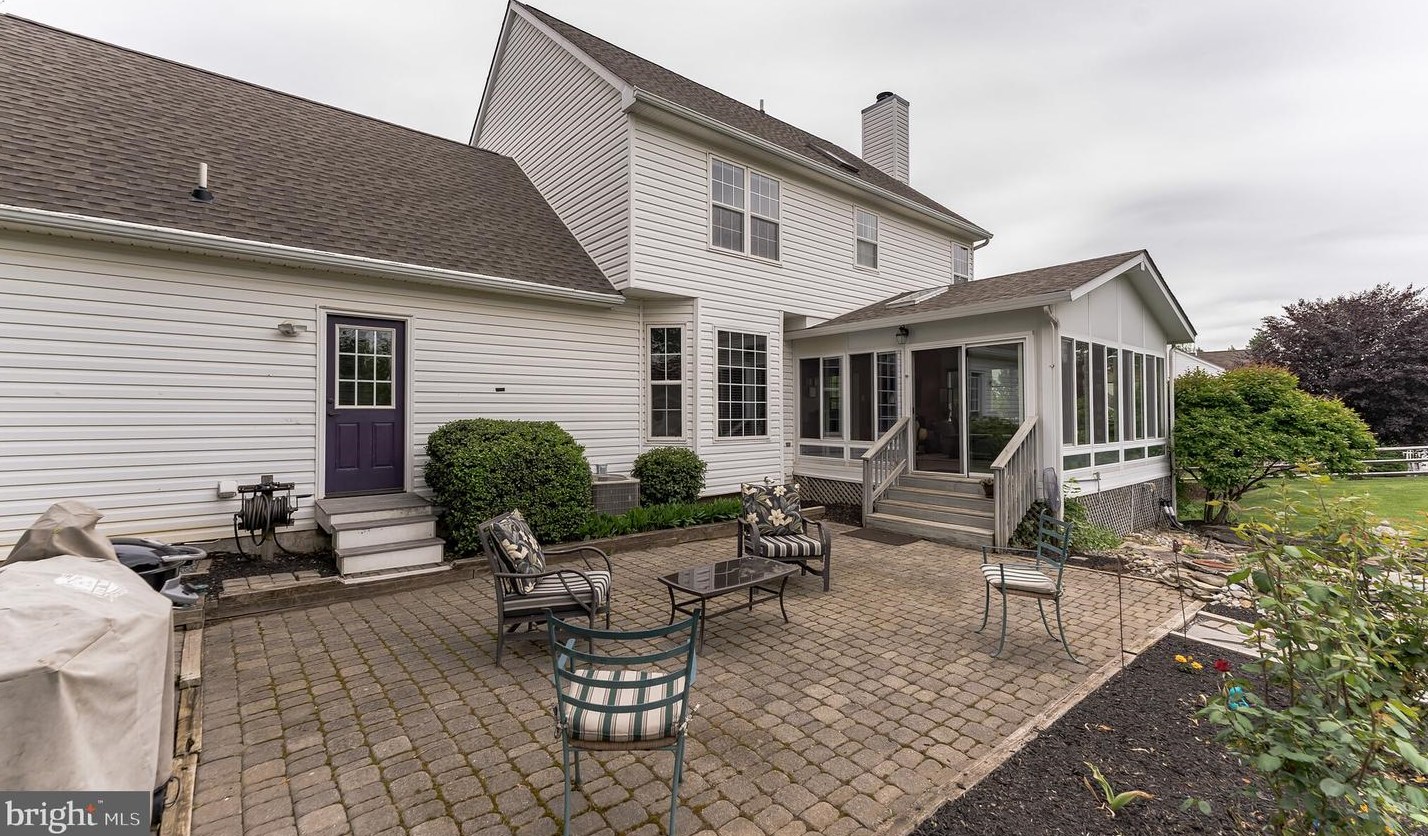 647 Little Elk Creek Rd, Oxford, PA 19363-4305