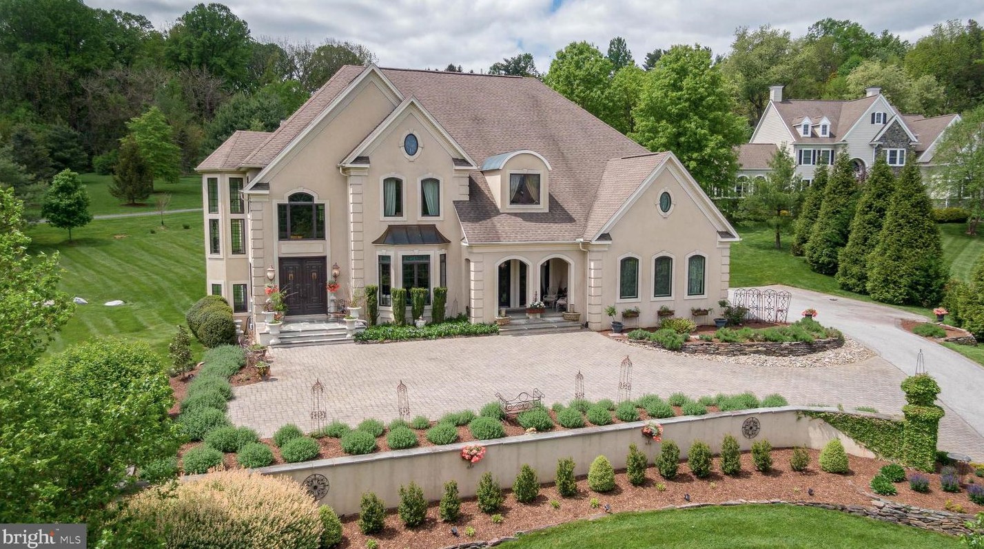 411 Red Clay Dr, Kennett Sq, PA 19348