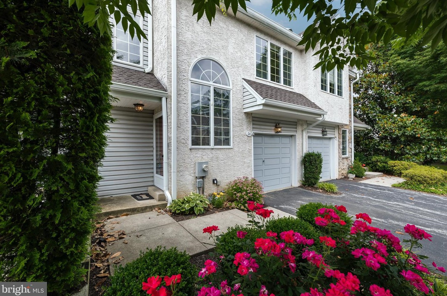 24 Buttonwood Dr, Exton, PA 19341-2057