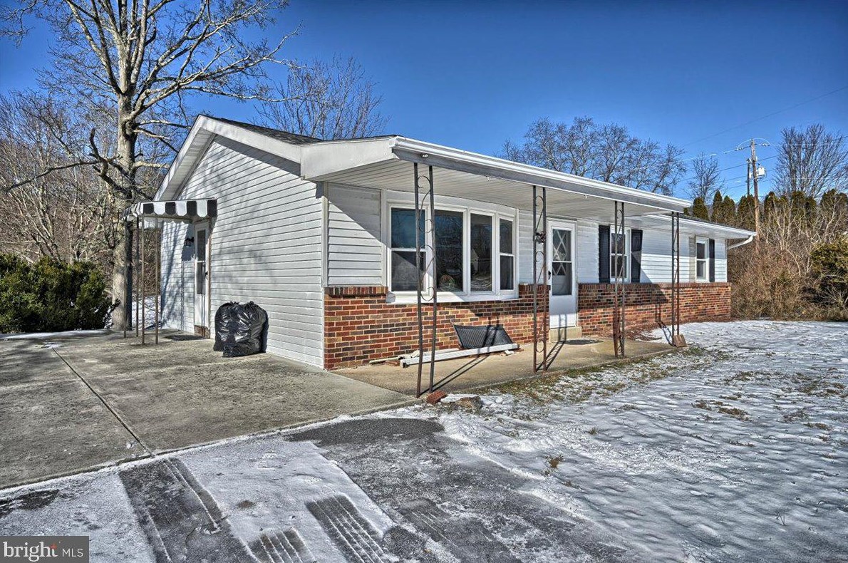 1321 Lyter Rd, Water Gap, PA 17018