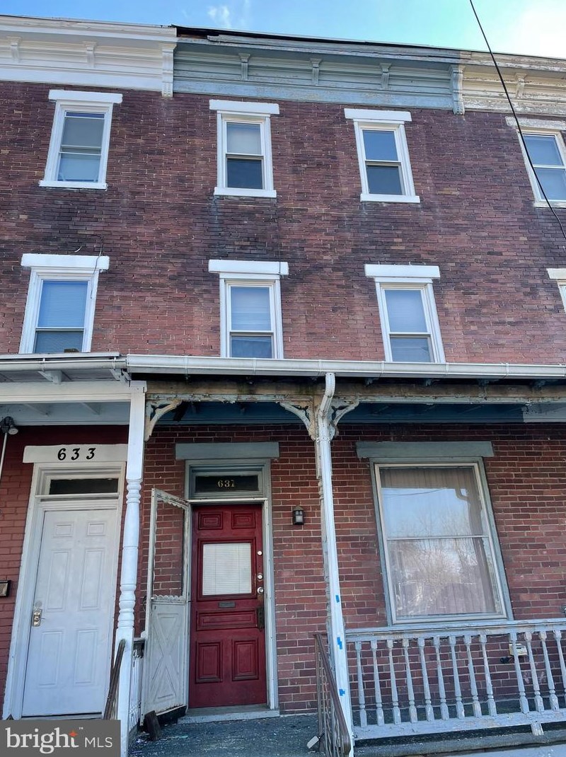 631 Emerald St, Harrisburg, PA 17110