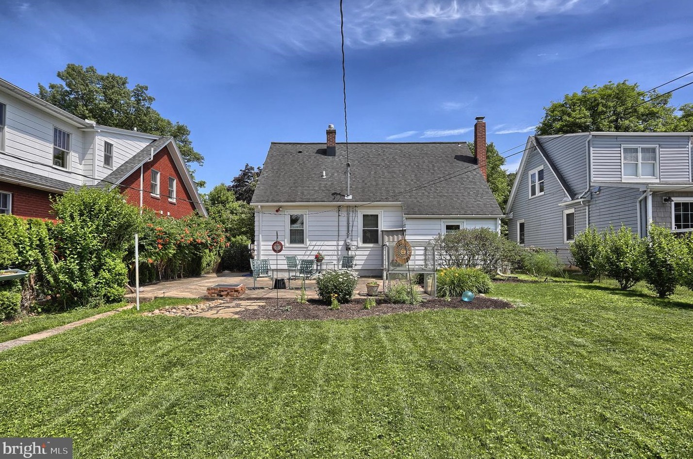 207 Maple Ave, Swatara, PA 17033