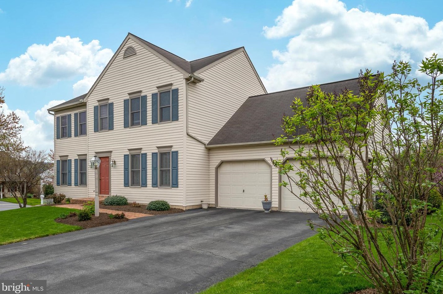 907 Butler Ct, Hummelstown, PA 17036