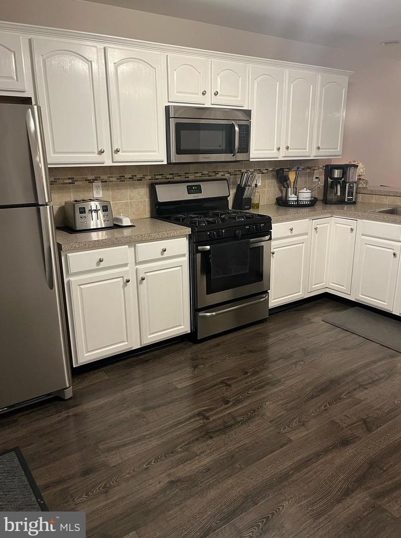 839 Woodridge Dr, Hbg Inter Airp, PA 17057