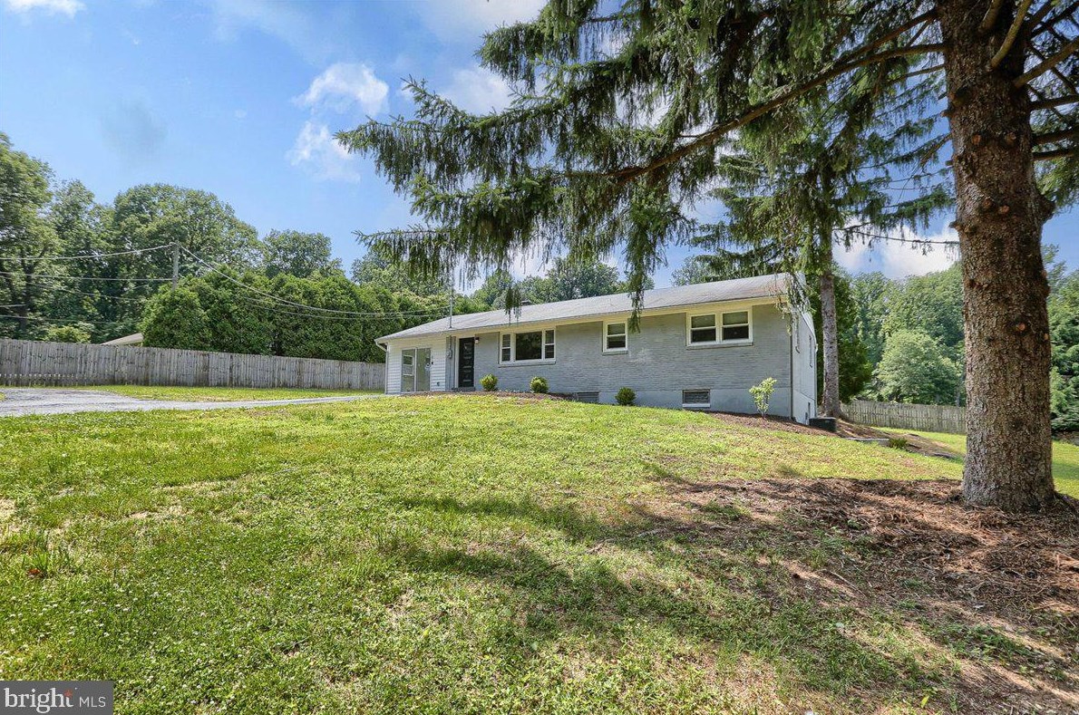 2024 Miller Rd, Hummelstown, PA 17036