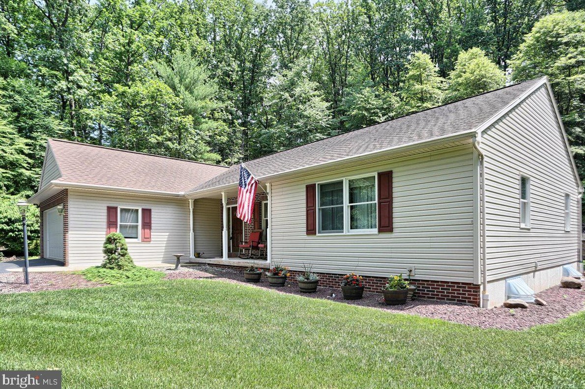 2030 Church Rd, Hummelstown, PA 17036