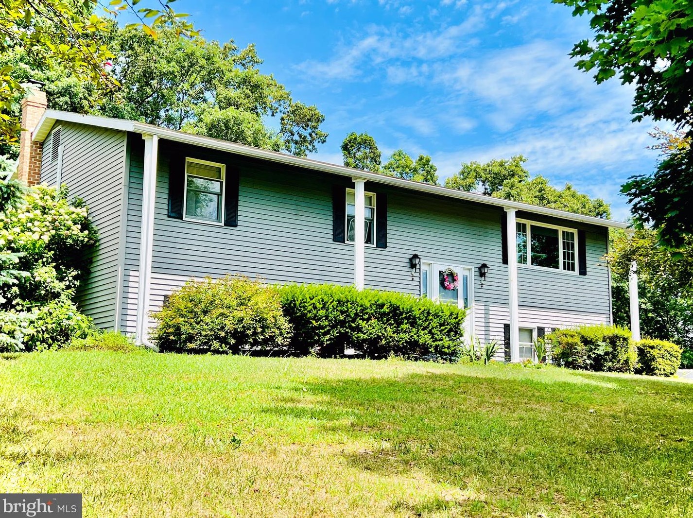 142 Ronnie Ln, Powells Vly, PA 17032-9752