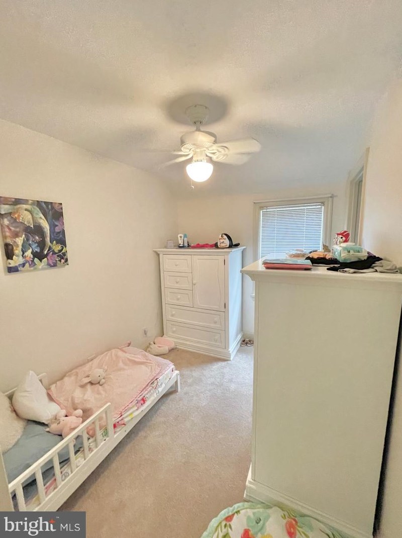 633 Vine St, Hbg Inter Airp PA  17057-2340 exterior