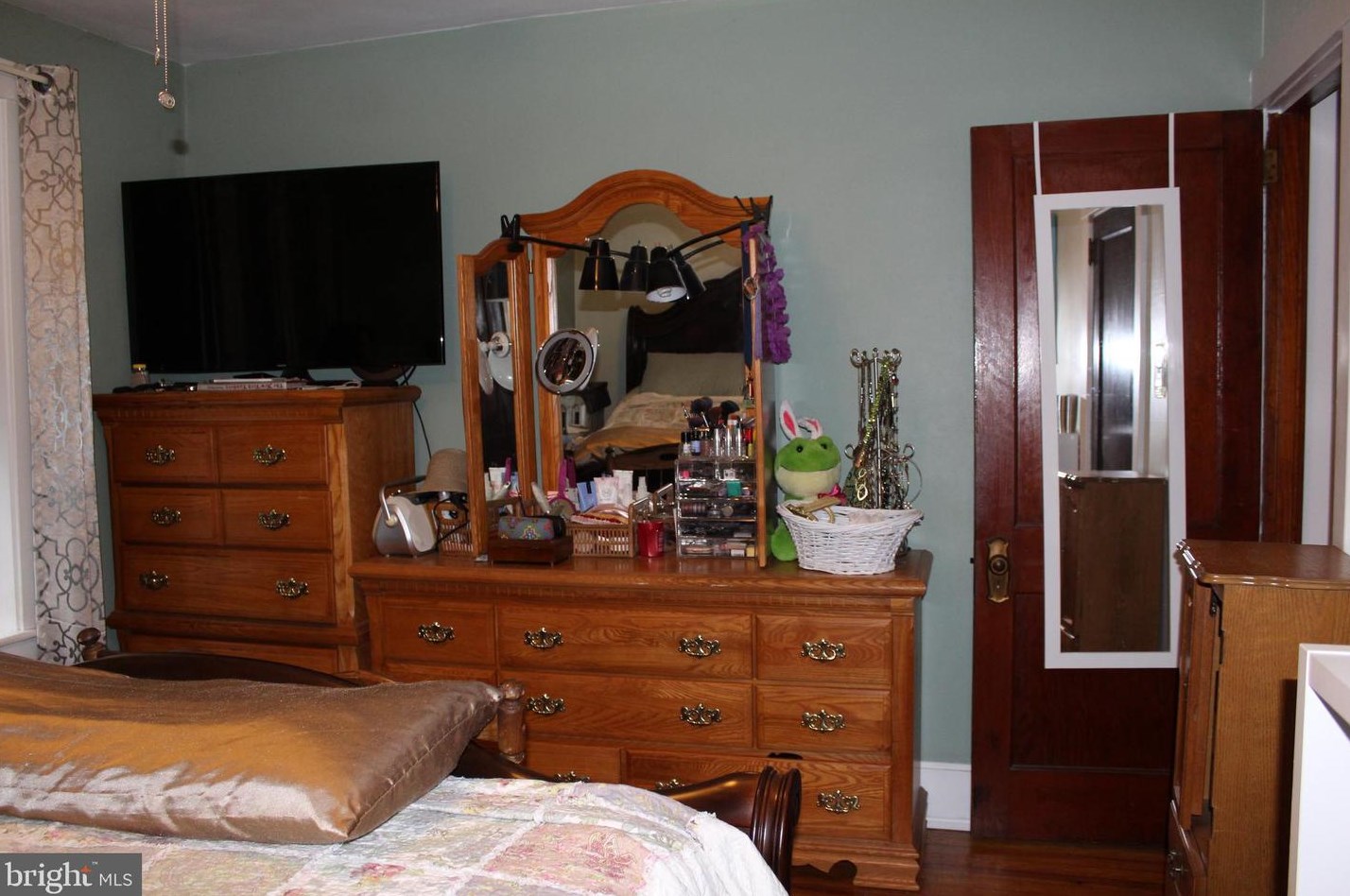 3025 Derry St, Harrisburg PA 17111-1648 exterior