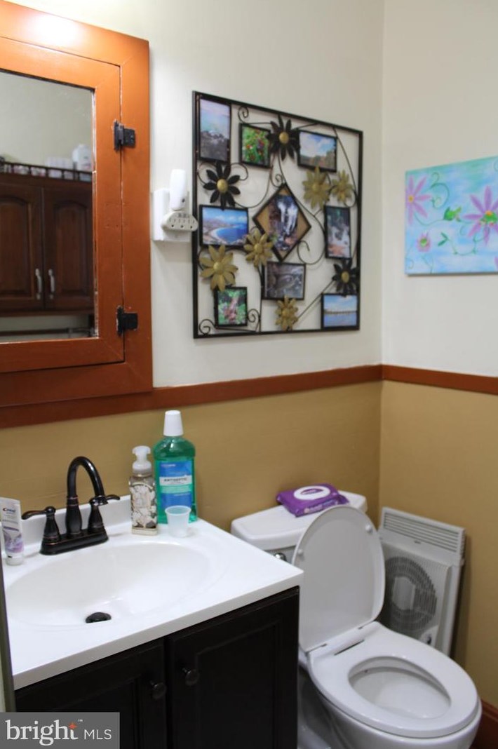 3025 Derry St, Harrisburg PA 17111-1648 exterior