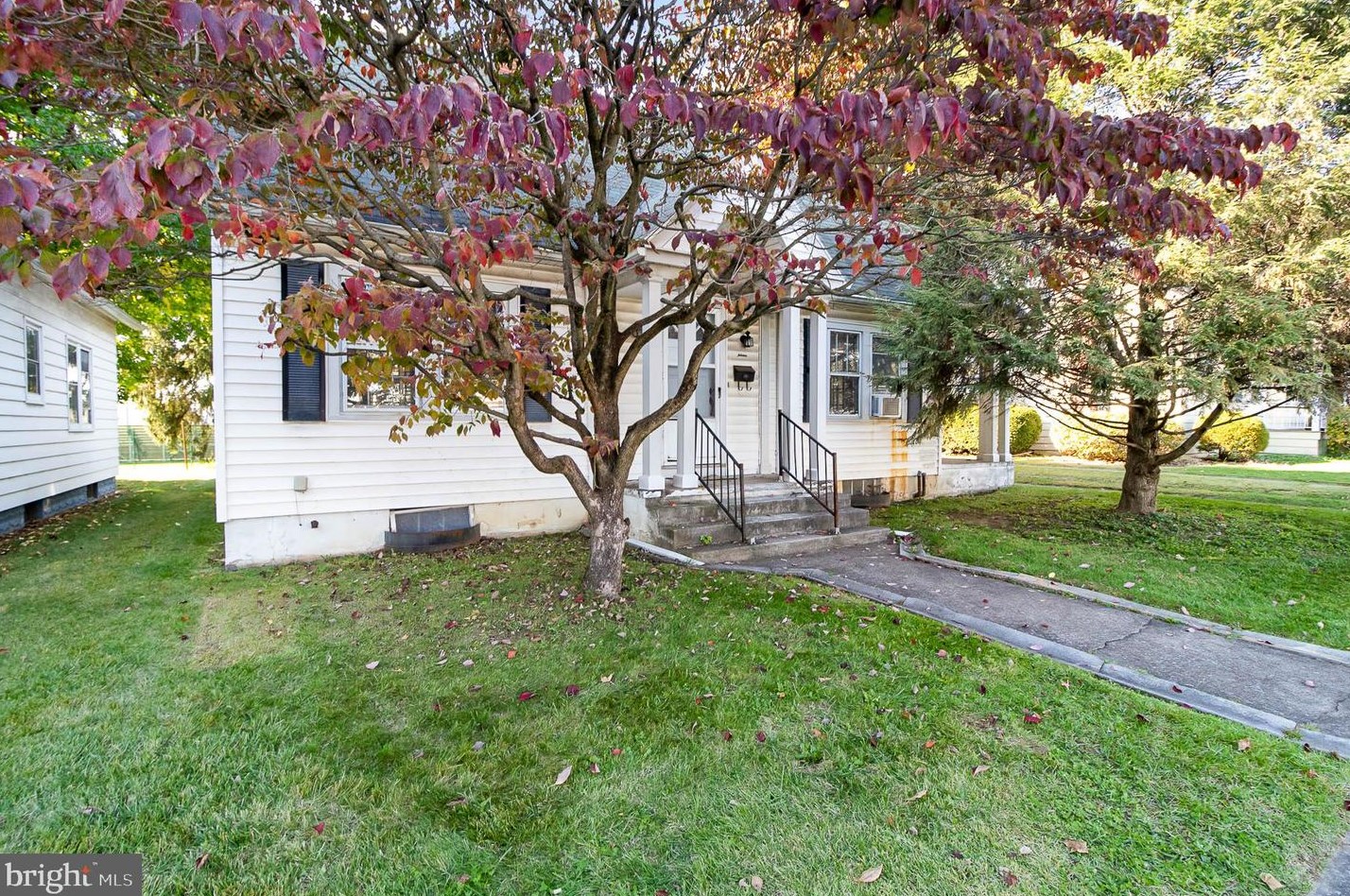 207 Adelia St, Hbg Inter Airp, PA 17057-2709