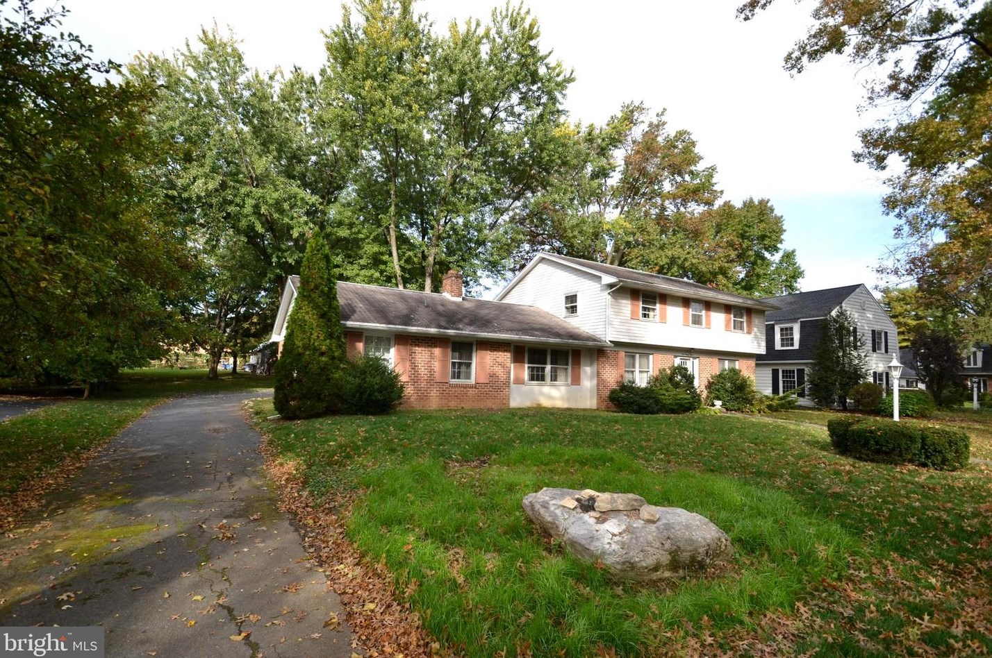 1023 W Areba Ave, Swatara, PA 17033