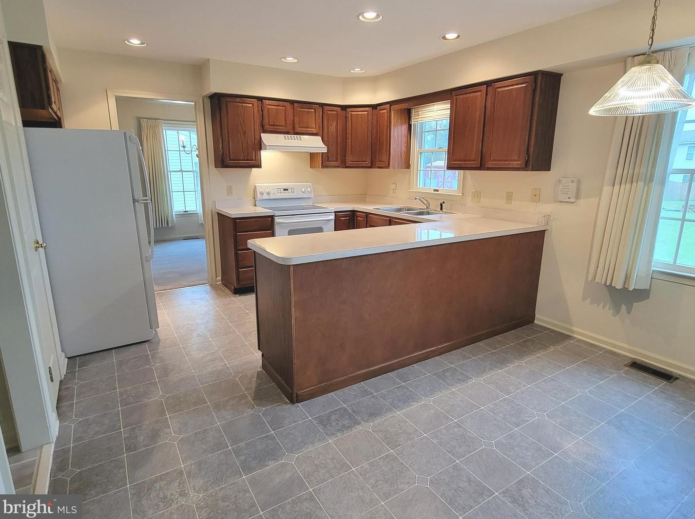 2538 Blarney Dr, Harrisburg, PA 17112-8615