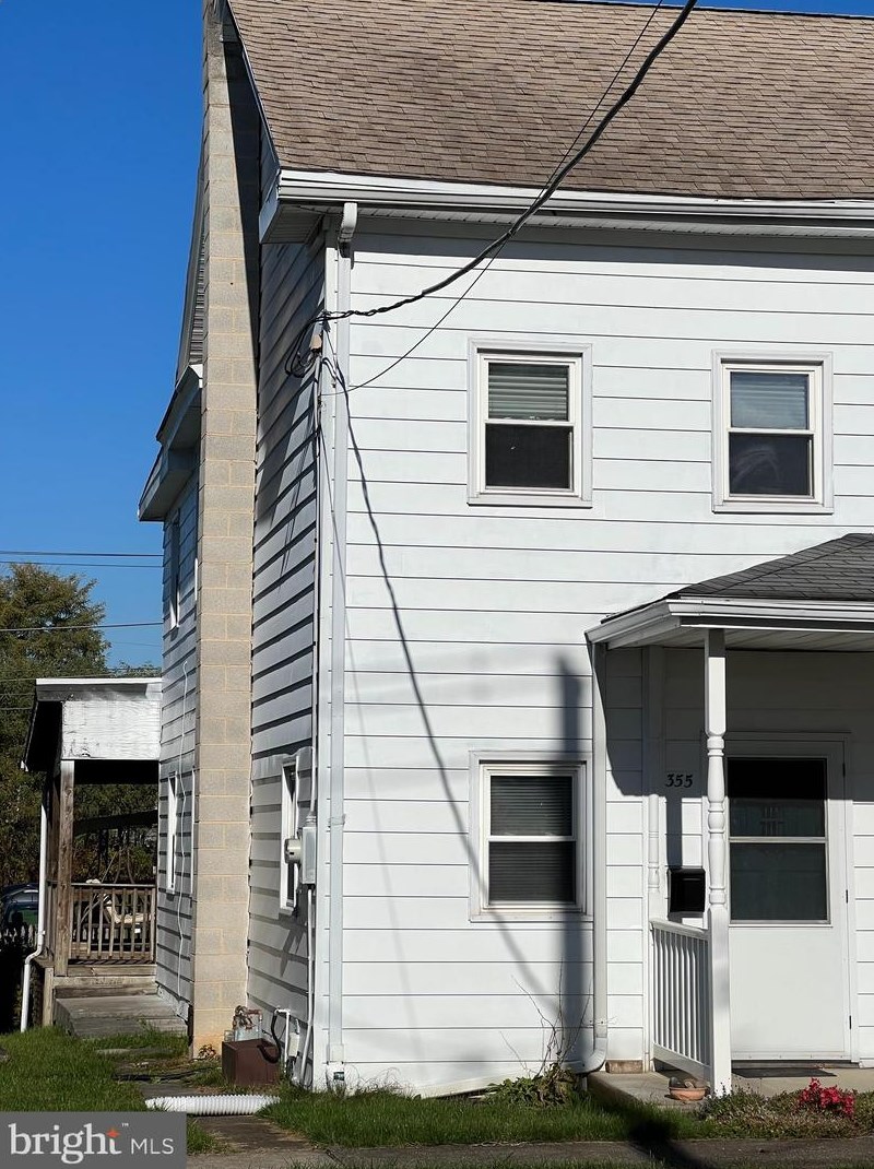 355 E Derry Rd, Swatara, PA 17033