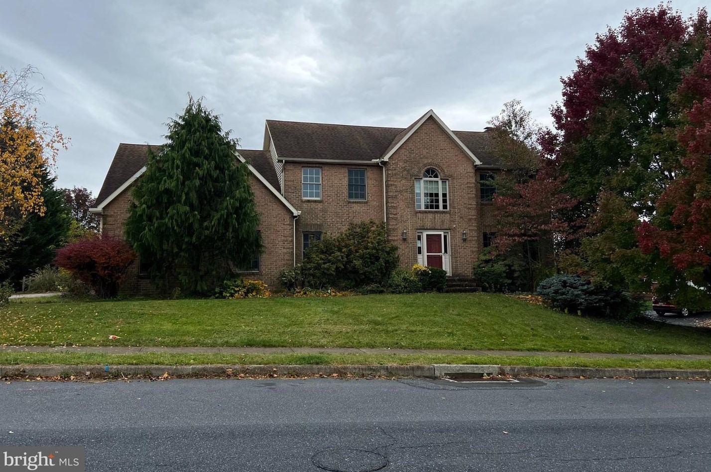 4989 Westchester Dr, Harrisburg, PA 17112
