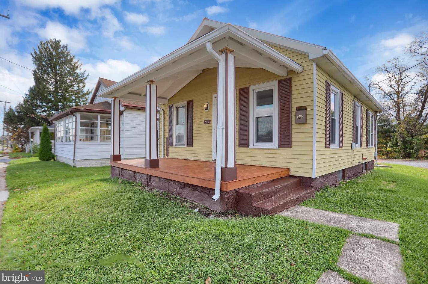 569 2nd St, Highspire, PA 17034
