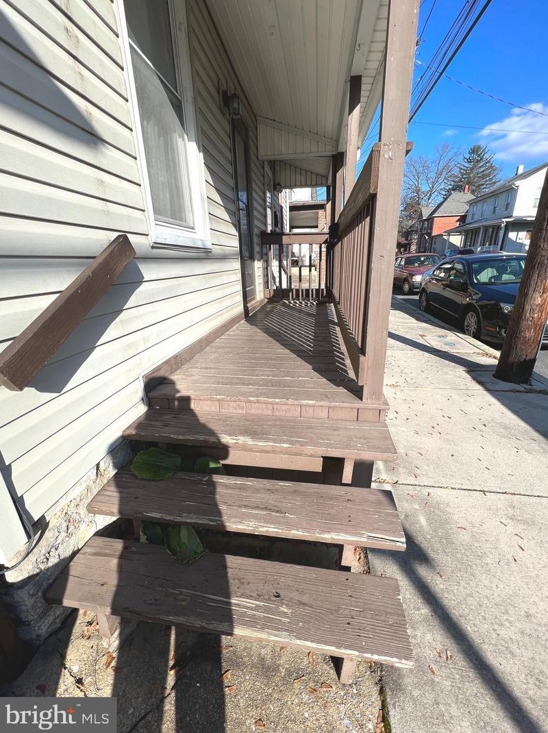 235 E Water St, Hbg Inter Airp, PA 17057