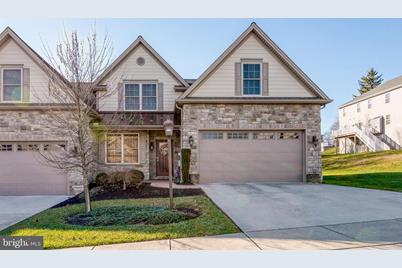 5023 Royal Avenue - Photo 1