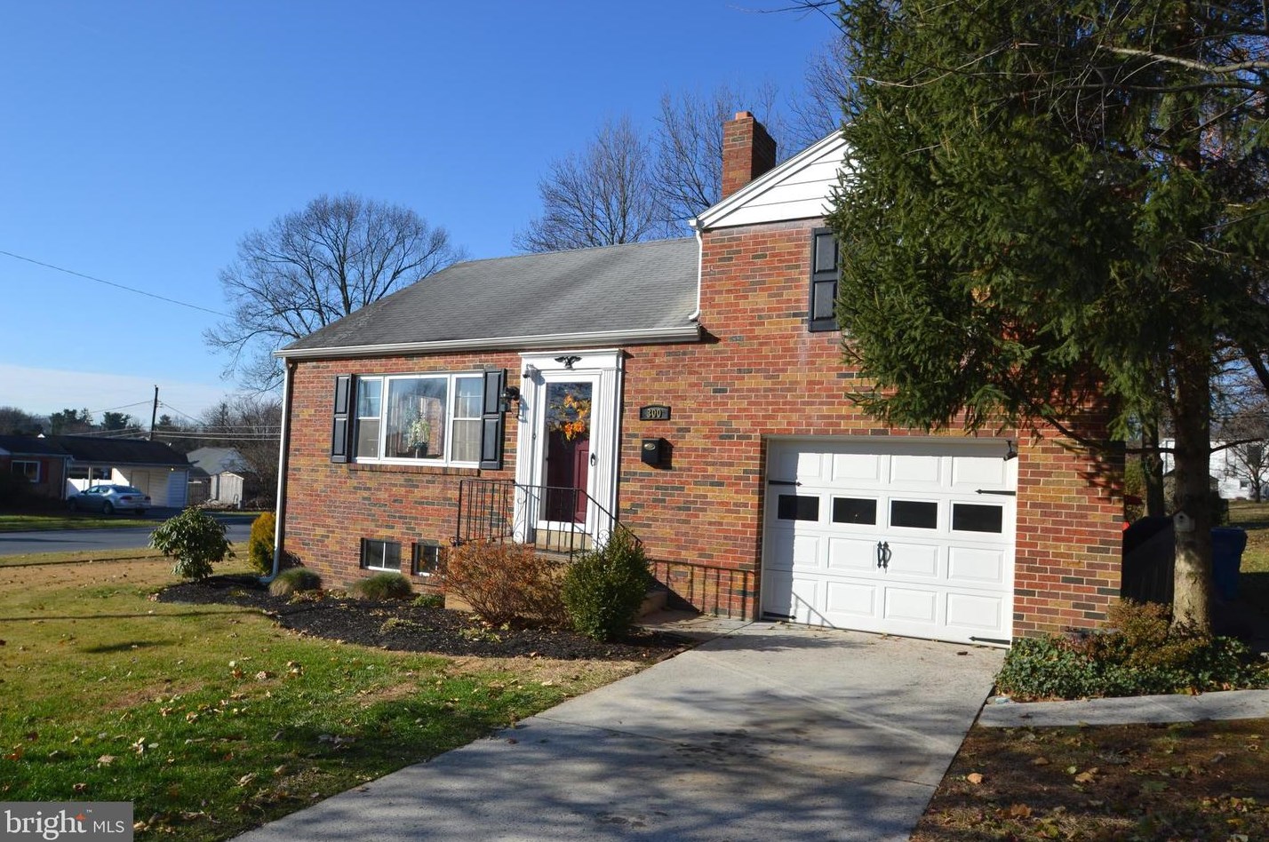 300 Rosewood Ln, Harrisburg, PA 17111