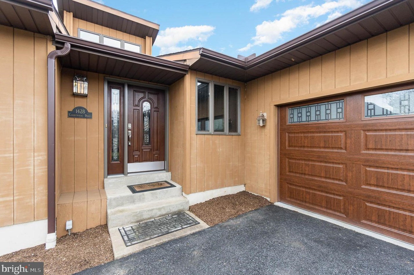 1428 Candlewycke Dr, Hbg Inter Airp, PA 17057-2900