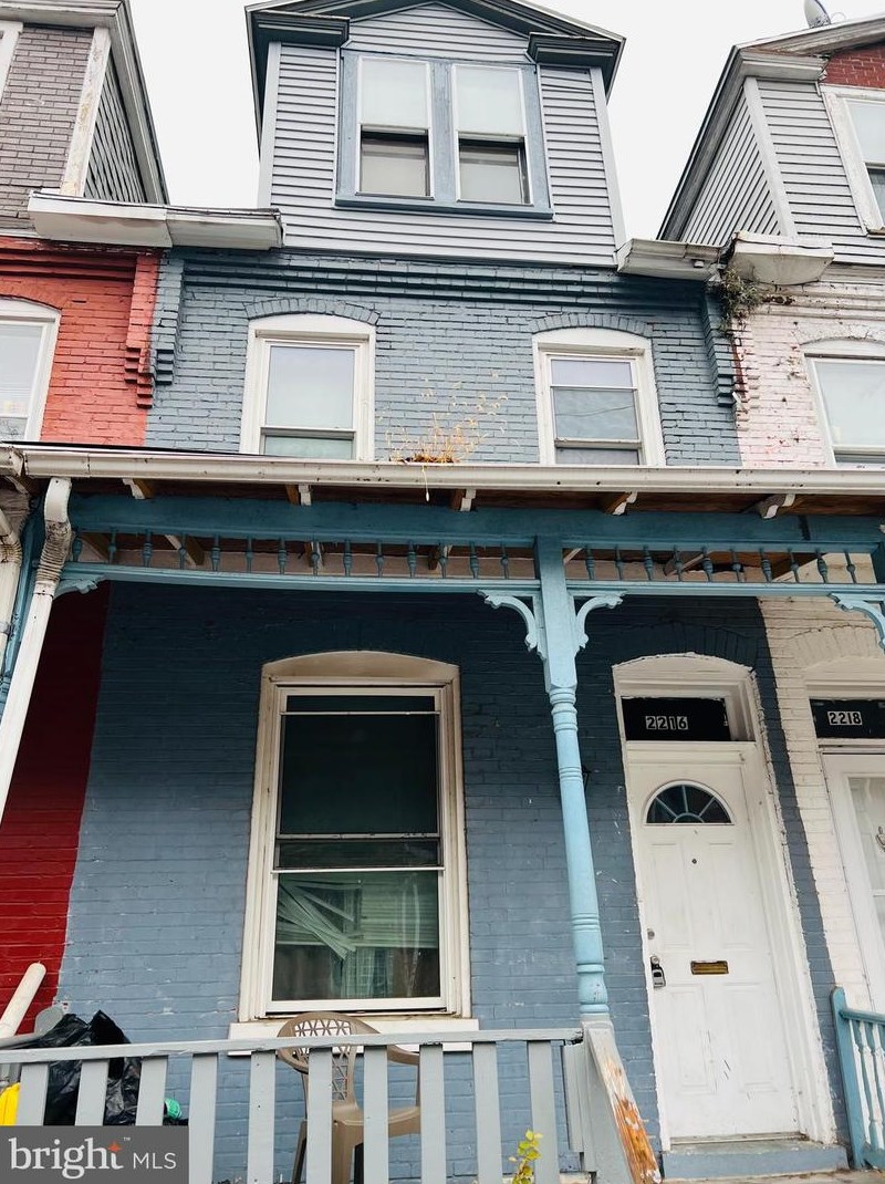 2216 Logan St, Harrisburg, PA 17110