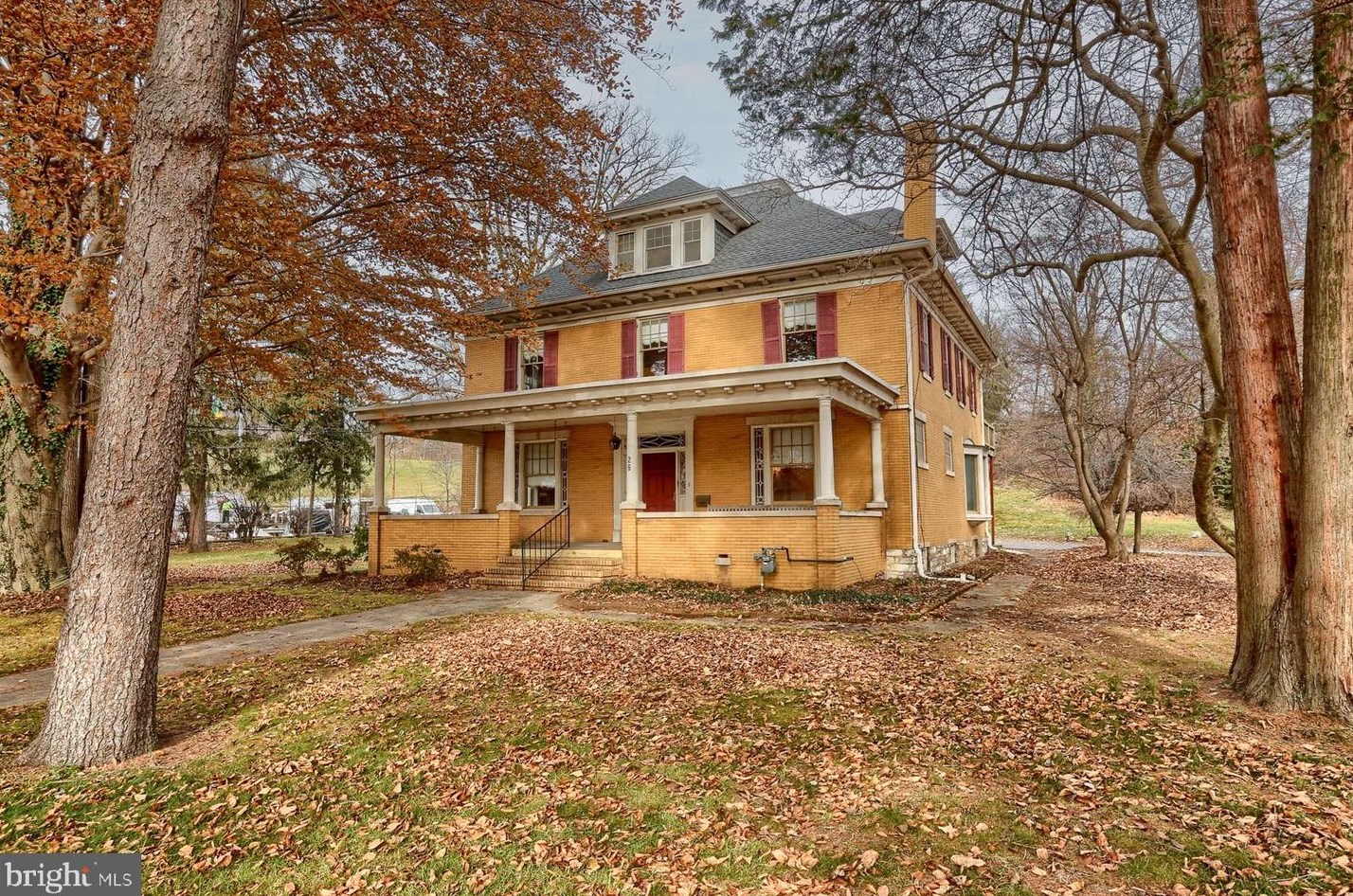 26 N 2nd St, Highspire, PA 17034