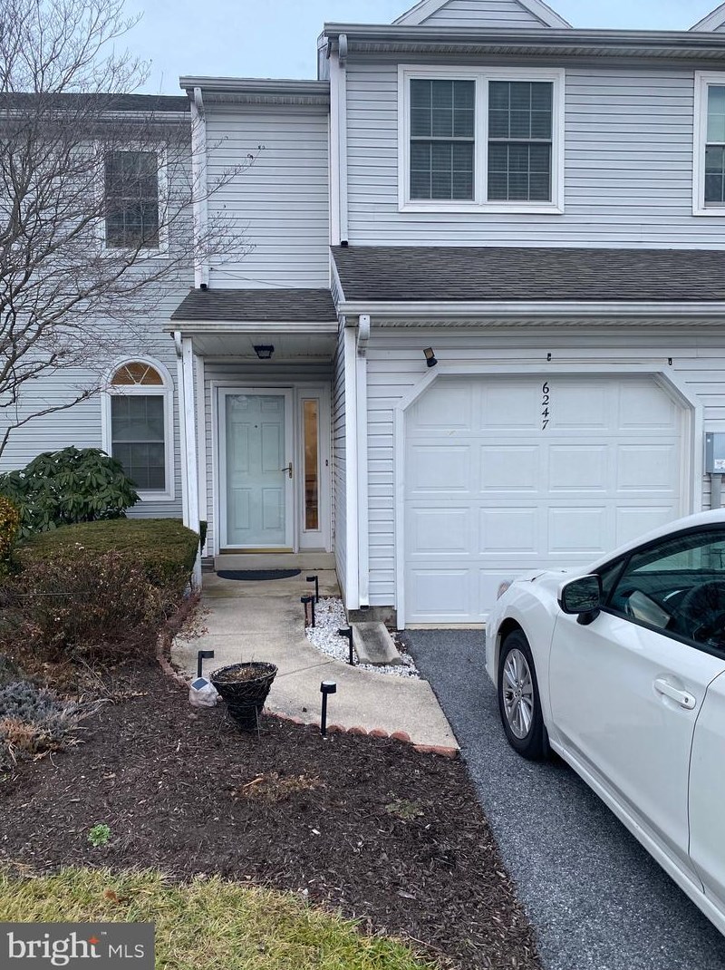 6247 Spring Knoll Dr, Harrisburg, PA 17111