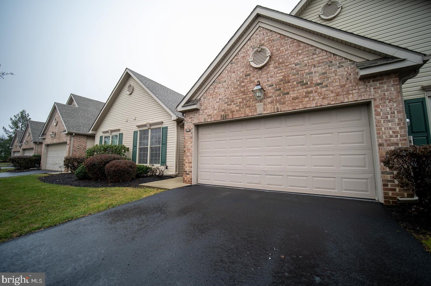 106 N Lakeview Dr, Harrisburg, PA 17110