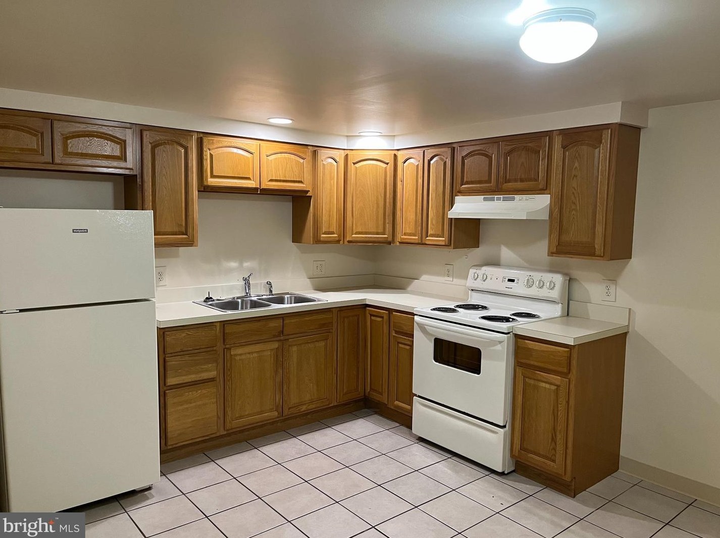 5010 Derry St #6, Harrisburg, PA 17111