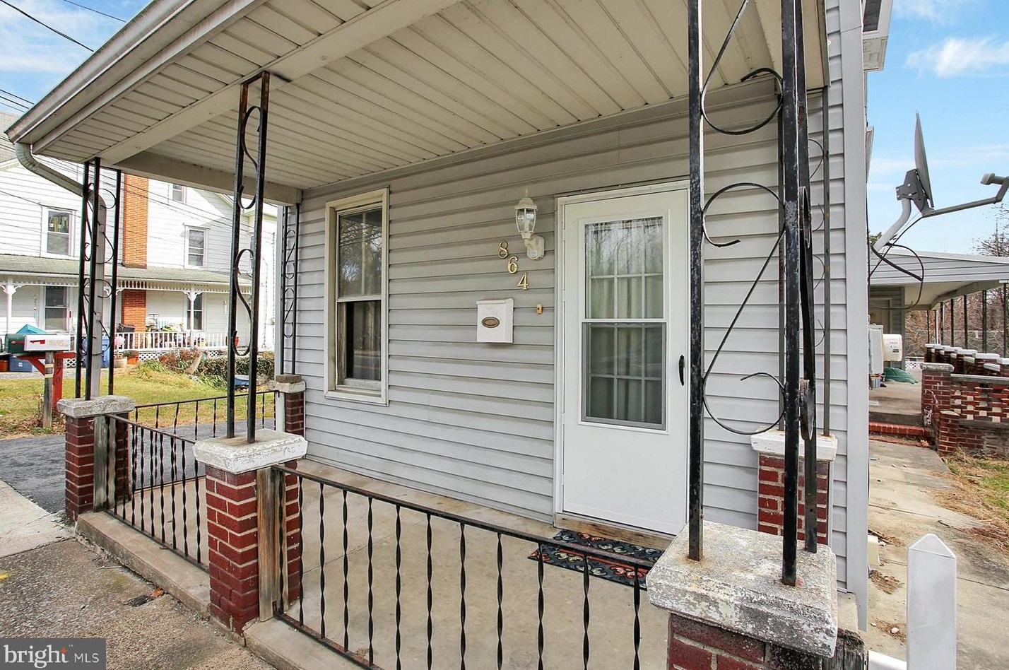 864 Highland St, Harrisburg, PA 17113