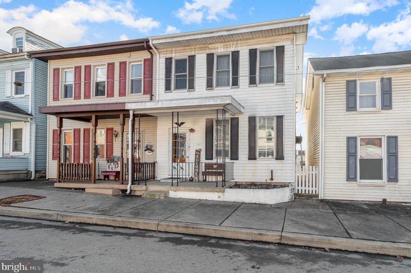219 Market St, Powells Vly, PA 17032-6000