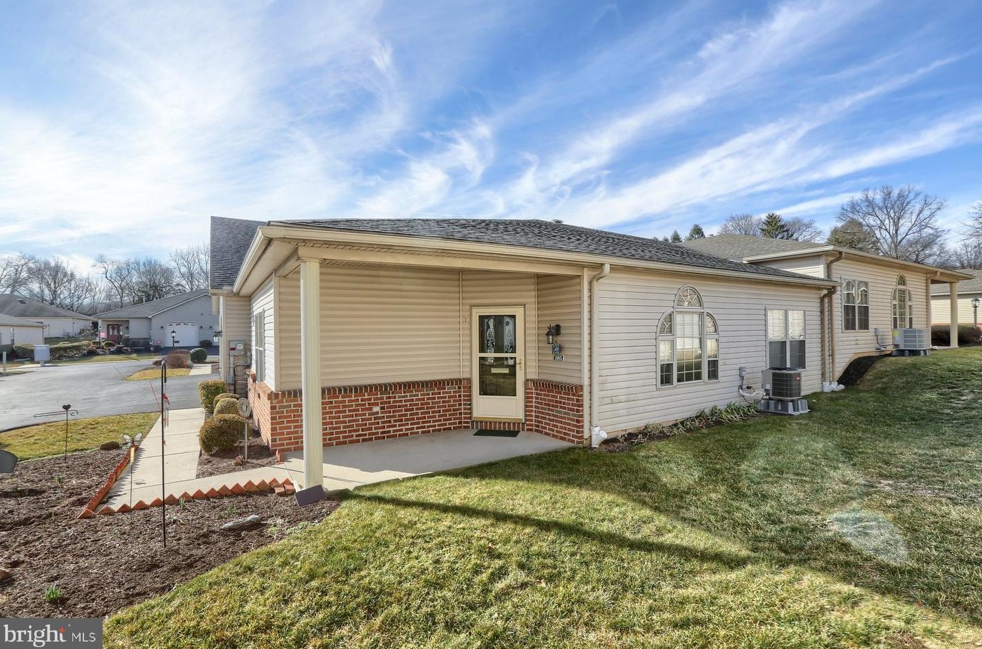 105 Leonard Ln, Harrisburg, PA 17111