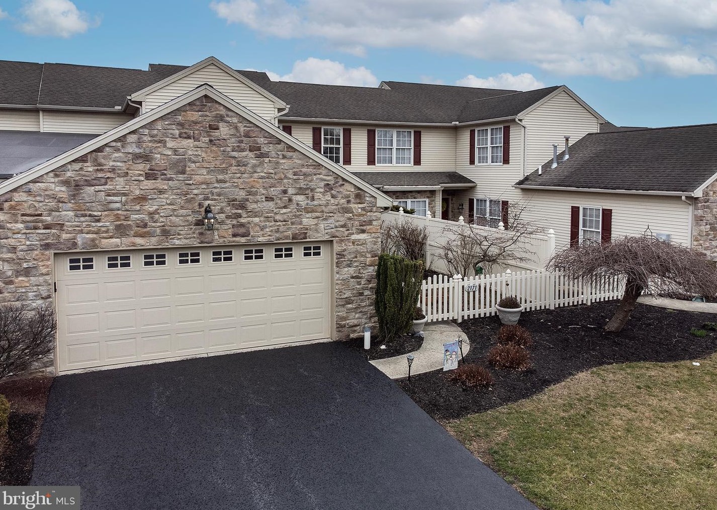 2171 Gelder Park Dr, Hummelstown, PA 17036