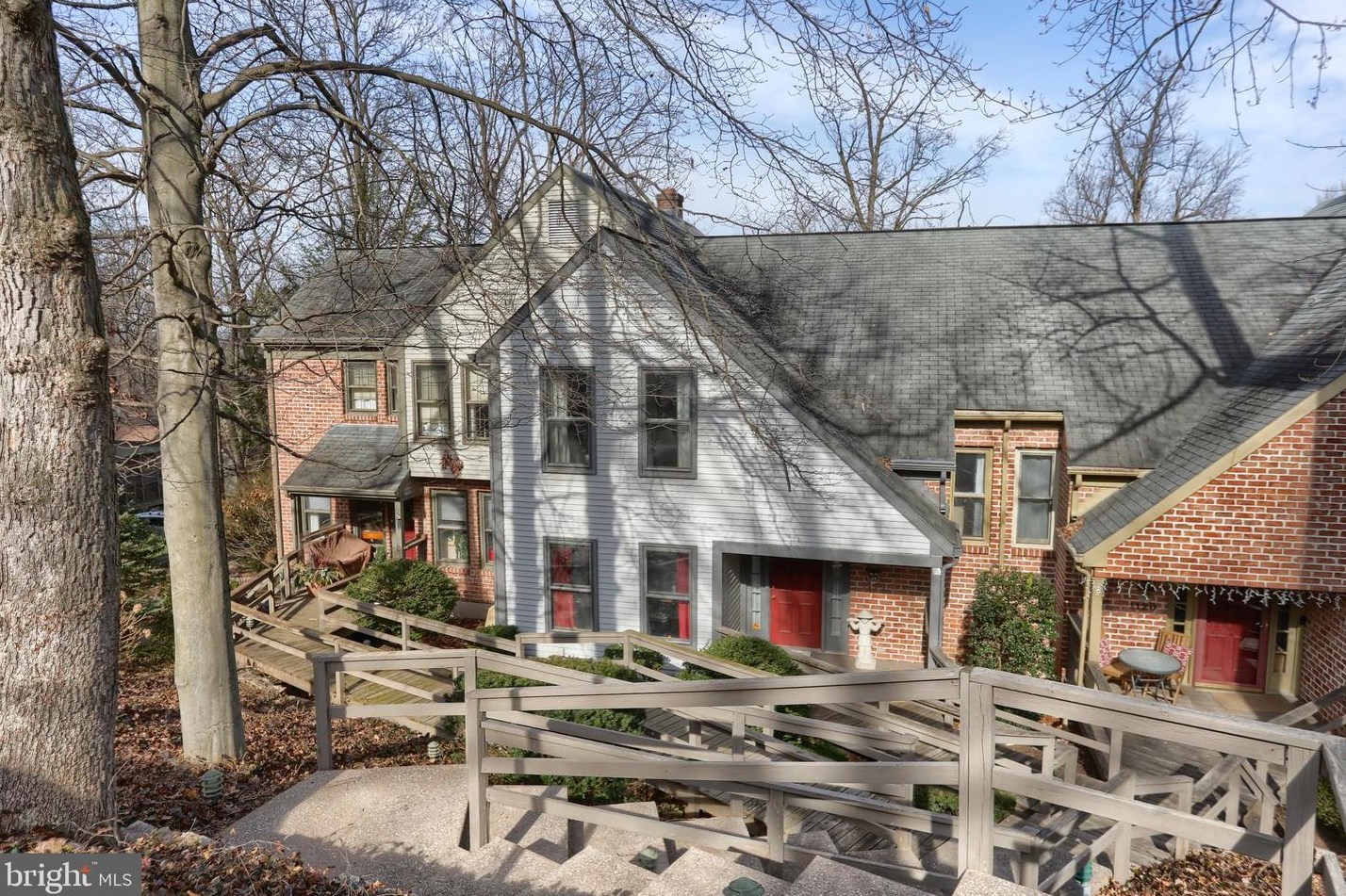 1122 Draymore Ct, Hummelstown, PA 17036