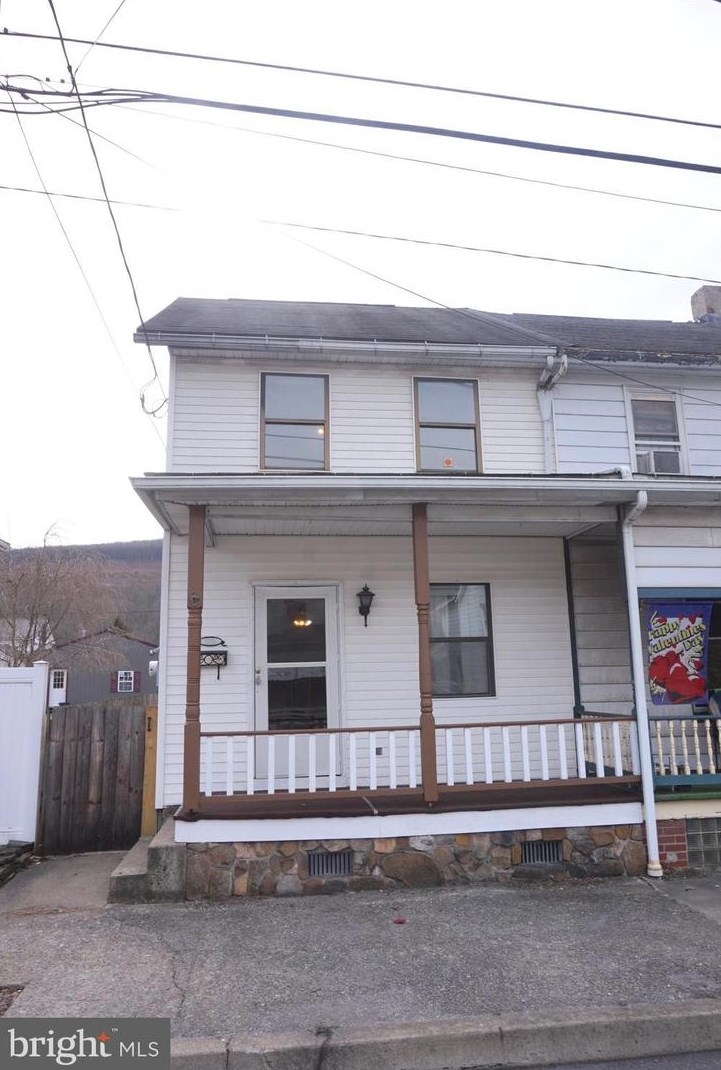 332 W Main St, Lykens, PA 17048